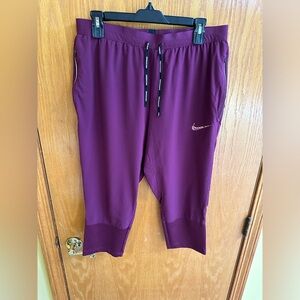 Nike Wild Run 3/4 Cropped Pants
